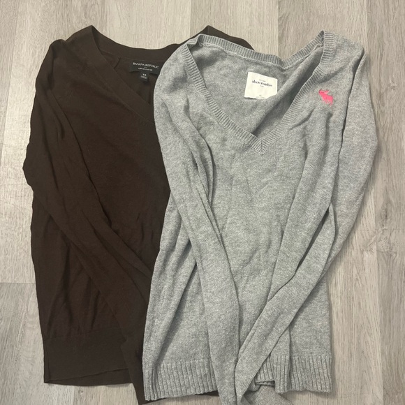 Closet Clearance!!!
Black friday Bundles ( abercombie and banana republic) - Picture 1 of 3